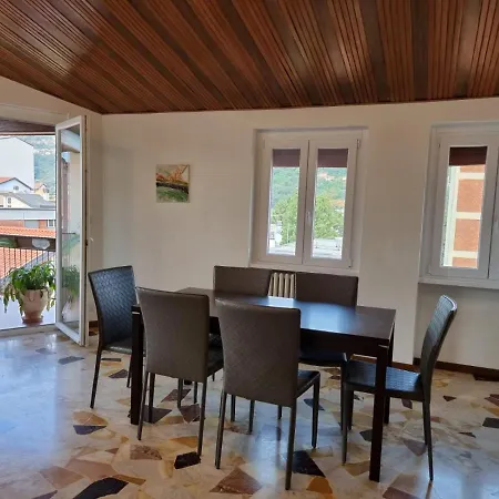 ホームステイ B&B Cuore Di Verbania *